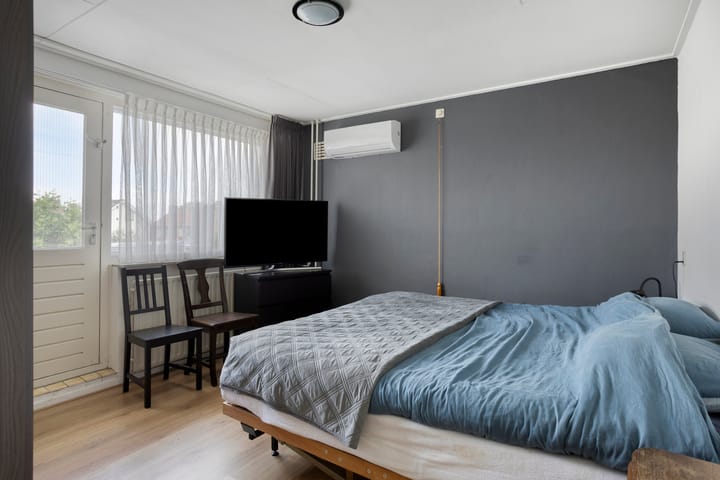 Foto 16 van Buskensstraat 8