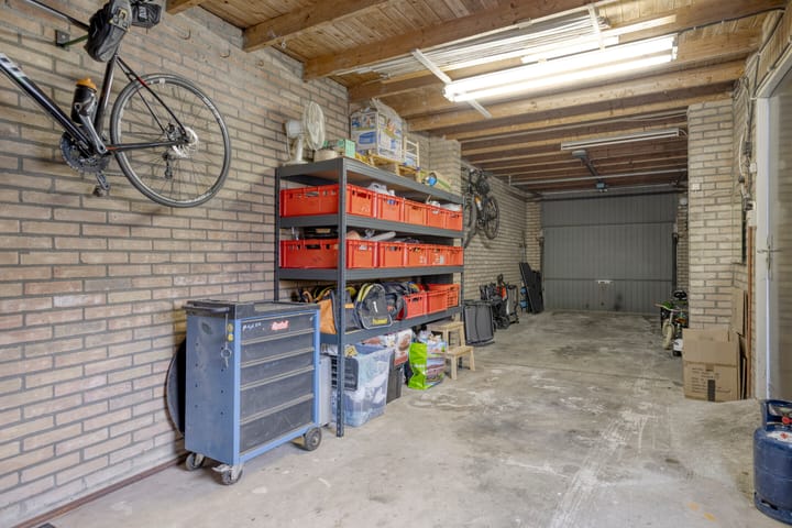 Foto 24 van Buskensstraat 8