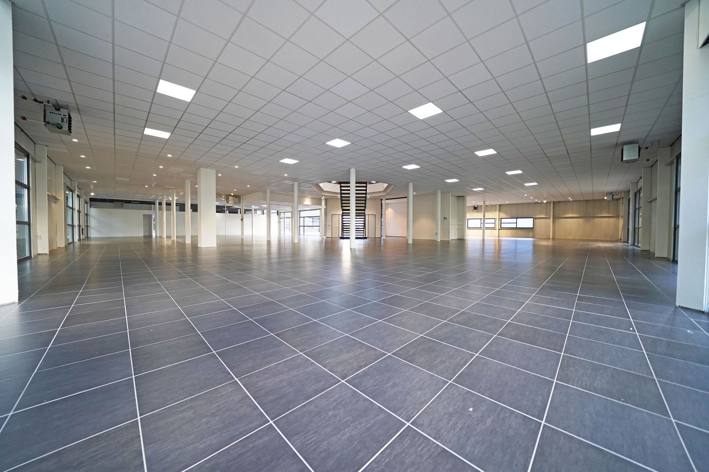 Bekijk foto 4 van Randstad 22 33