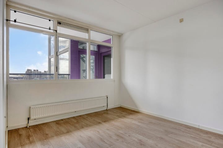 Foto 15 van Zuidplein 568