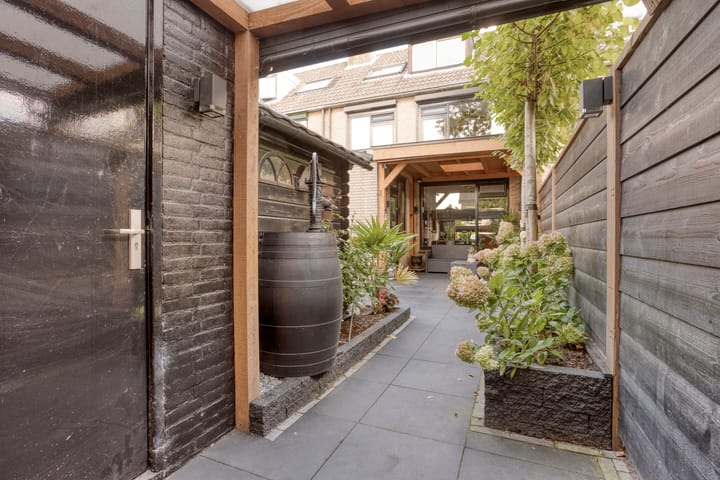 Foto 28 van Julianalaan 20