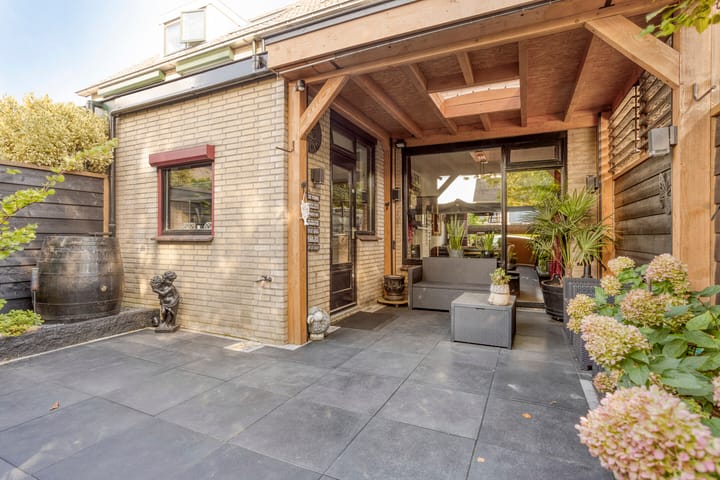 Foto 32 van Julianalaan 20