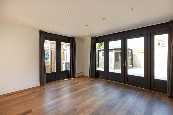 Foto 11 van Meidoornlaan 32