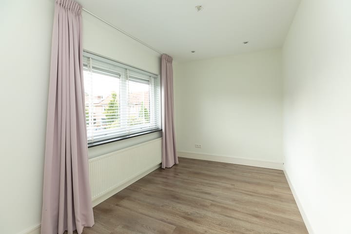 Foto 16 van Meidoornlaan 32