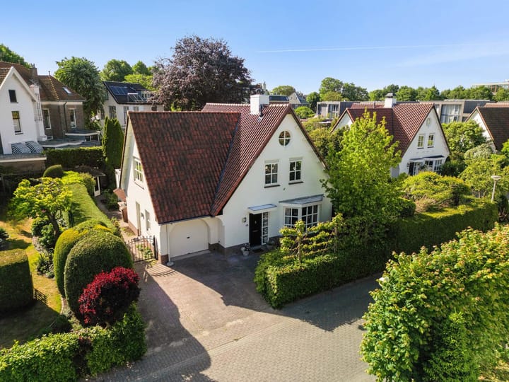 Foto 1 van Van Waverenstraat 13