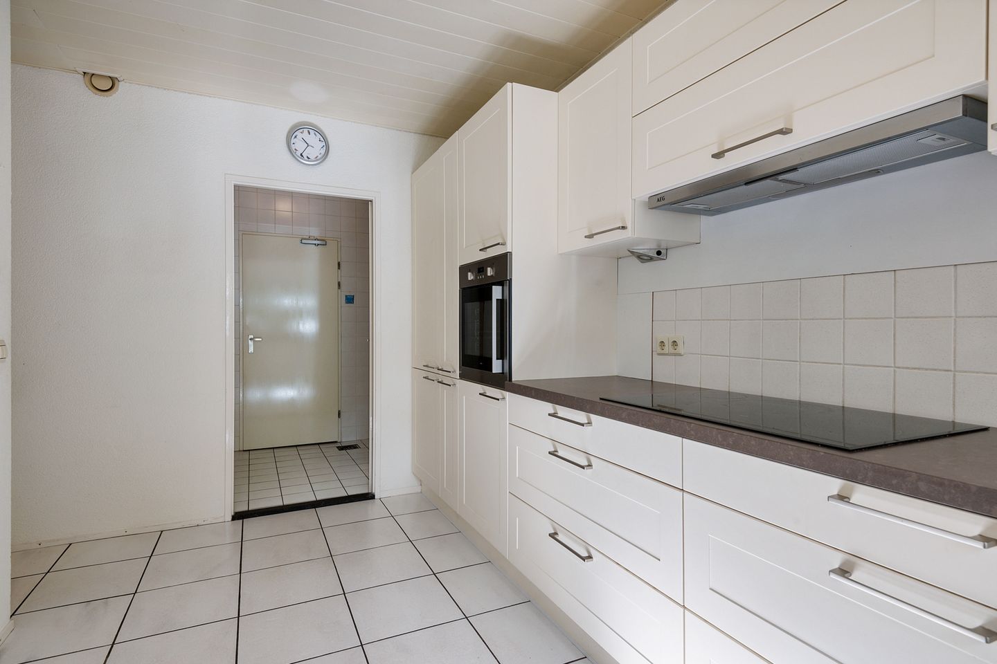 Foto 19 van Van Waverenstraat 13