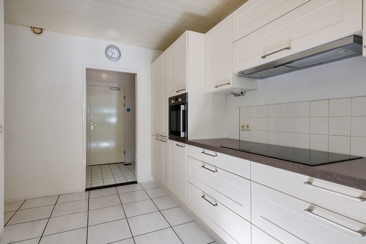 Foto 19 van Van Waverenstraat 13