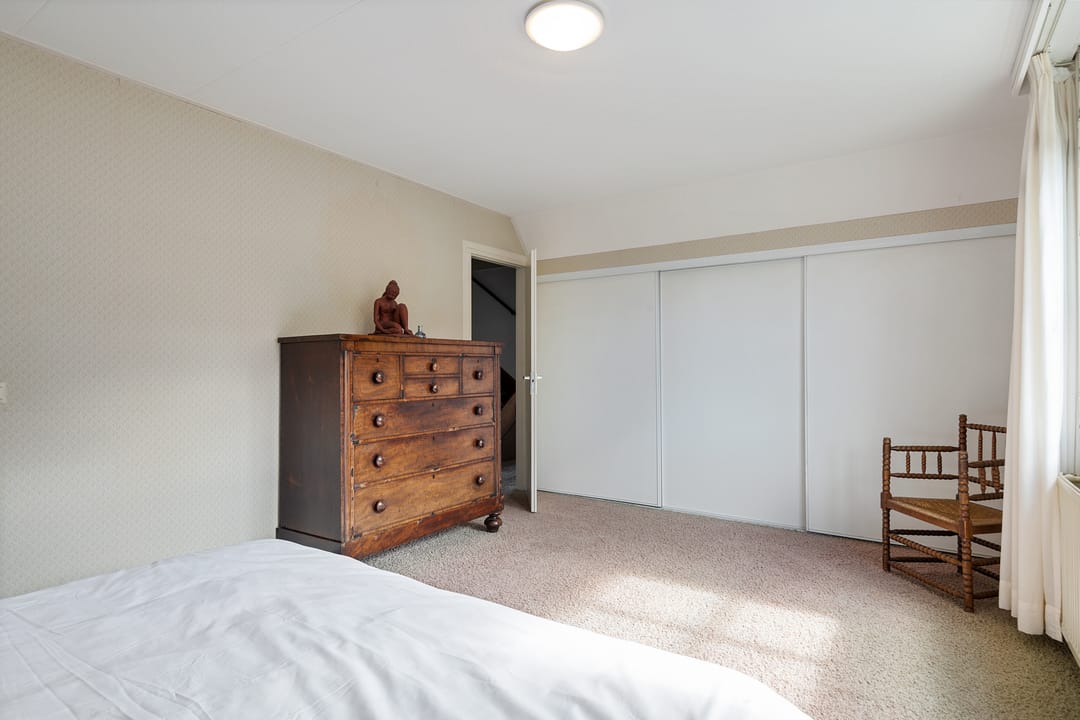 Foto 26 van Van Waverenstraat 13