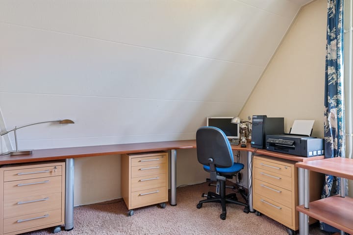 Foto 36 van Van Waverenstraat 13