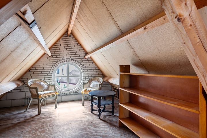 Foto 38 van Van Waverenstraat 13