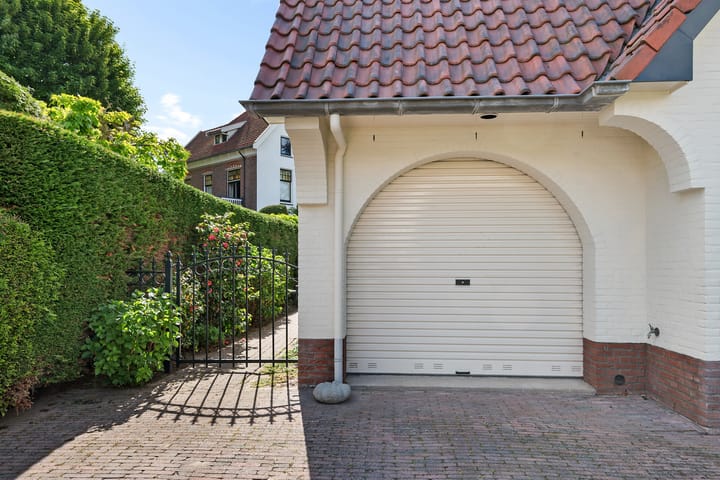 Foto 42 van Van Waverenstraat 13