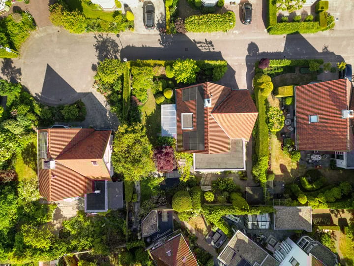 Foto 48 van Van Waverenstraat 13