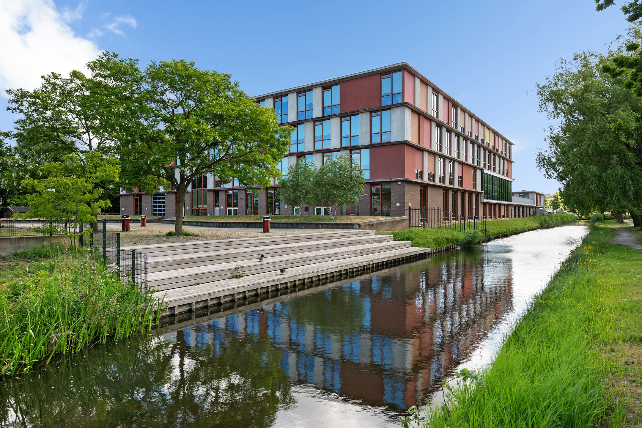 Foto 54 van Van Waverenstraat 13