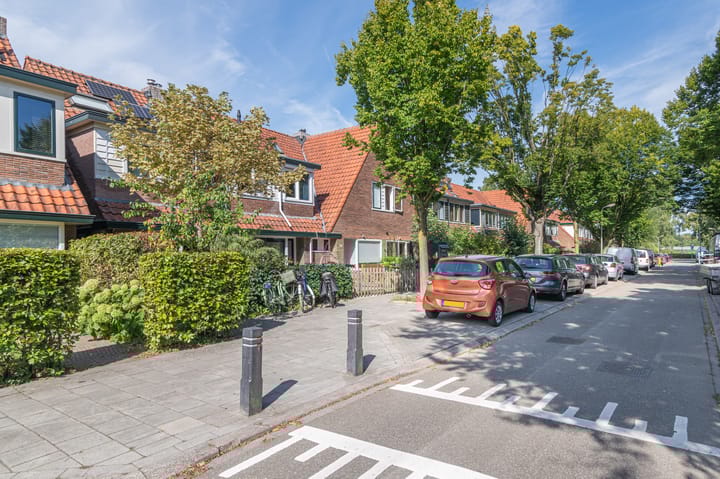 Photo 8 of Trompstraat 70