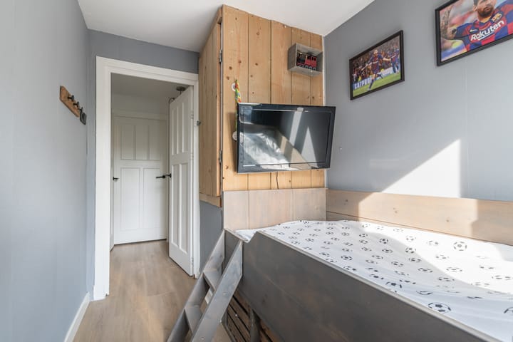 Photo 23 of Trompstraat 70