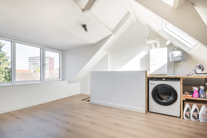 Photo 26 of Trompstraat 70