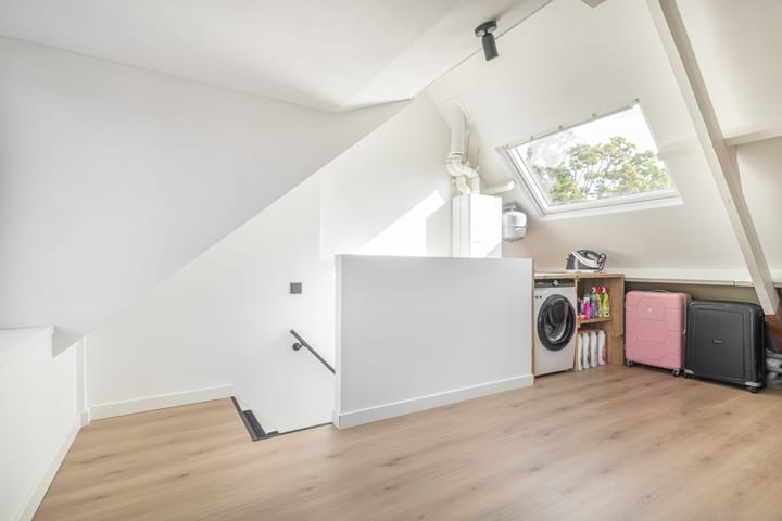 Photo 27 of Trompstraat 70