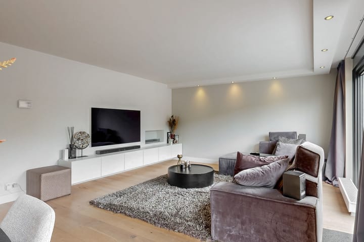 Photo 4 of Goudenregenstraat 7