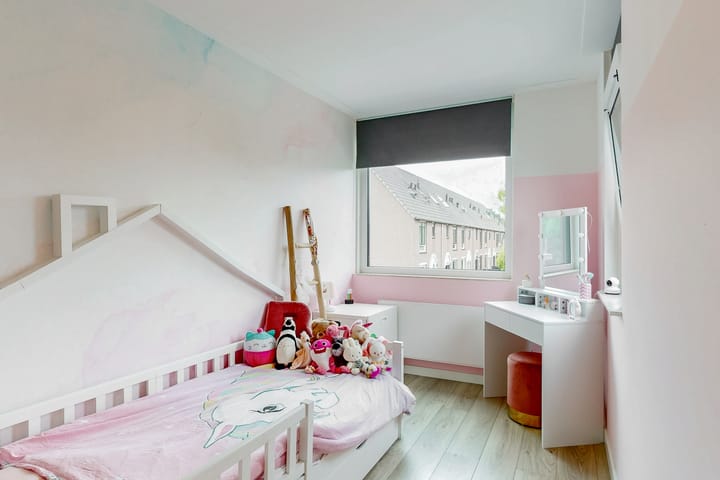 Photo 13 of Goudenregenstraat 7