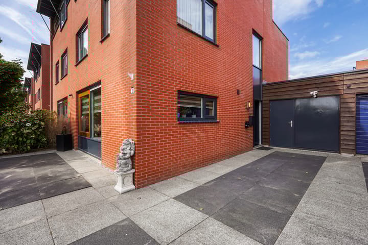 Photo 5 of Marjoleinveld 2