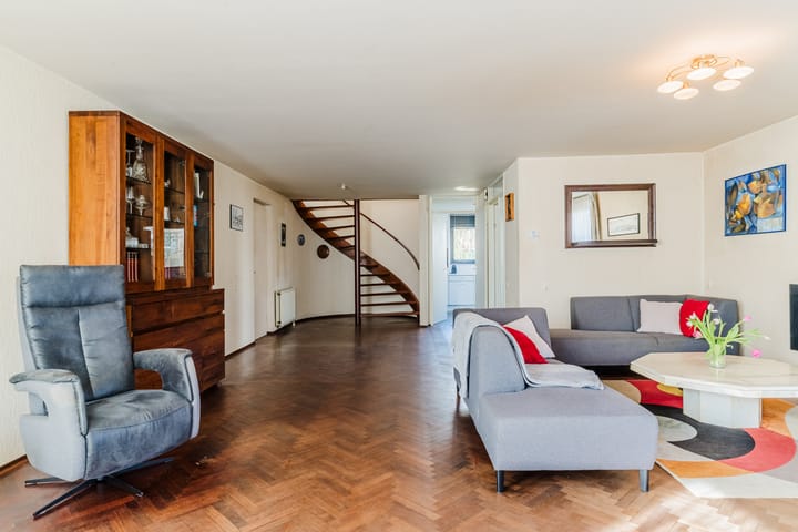 Foto 4 van Karveel 12