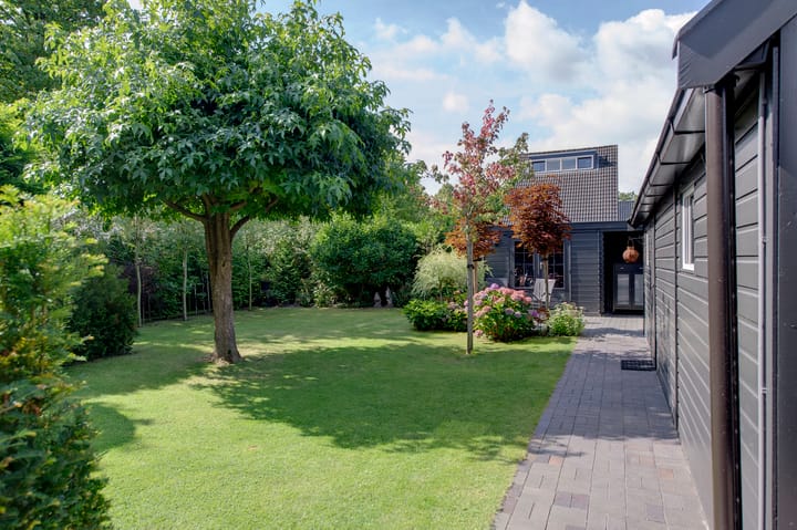 Photo 12 of Roggelelie 1