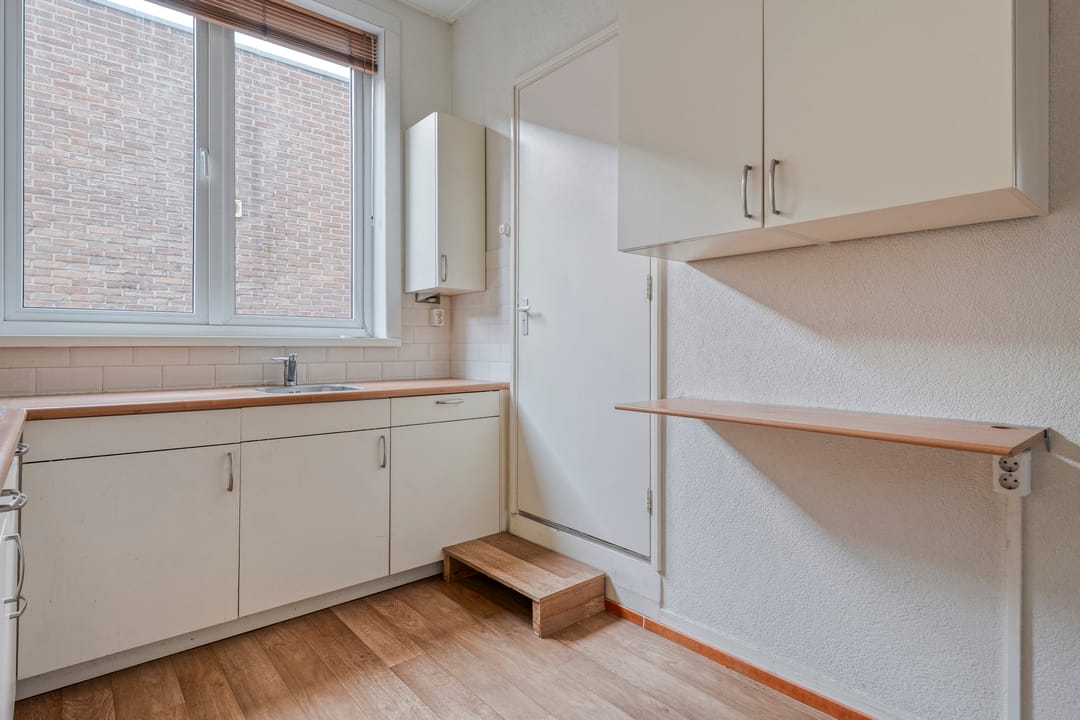 Photo 11 of Hoofdstraat 138