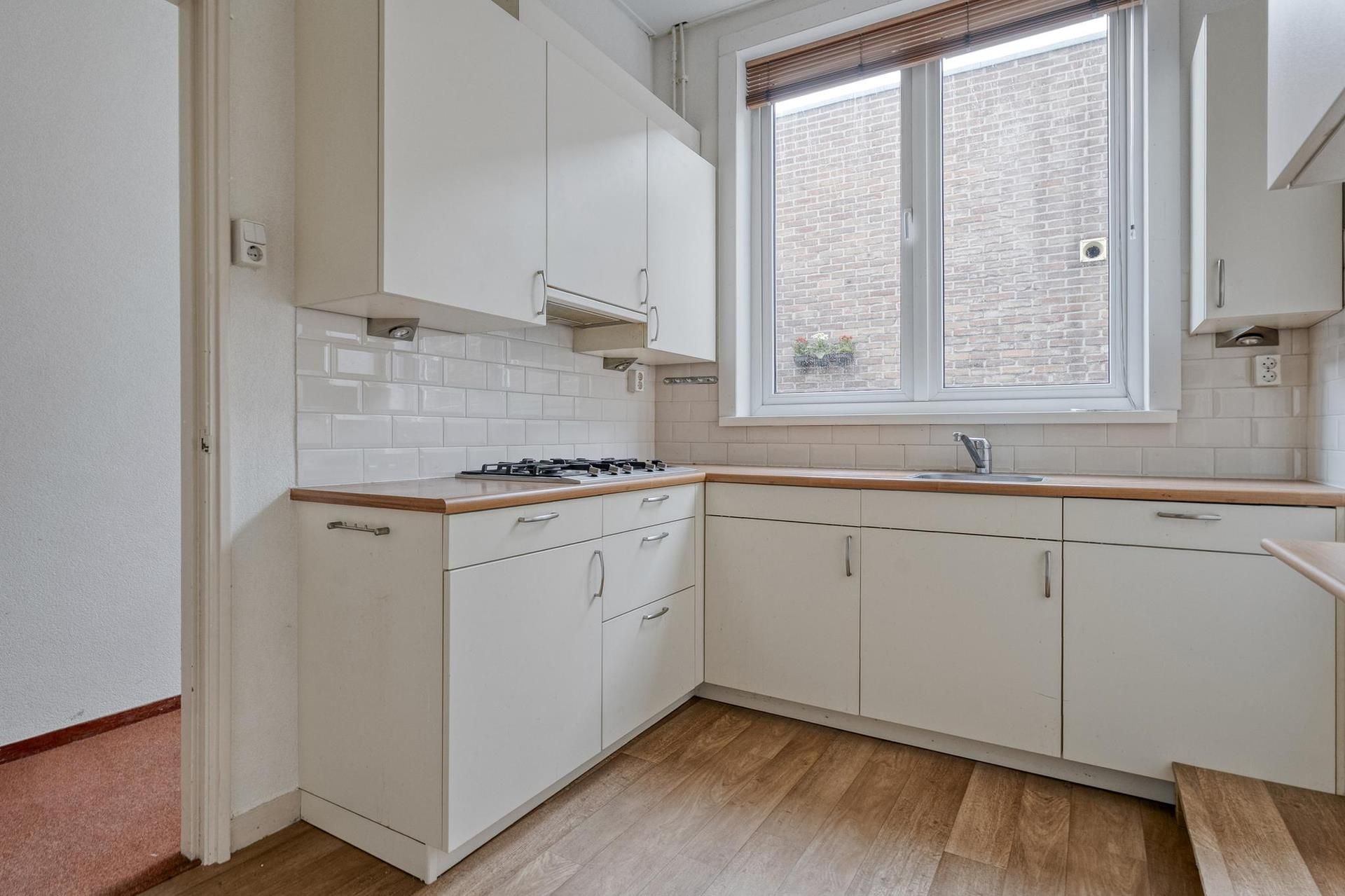 Photo 12 of Hoofdstraat 138