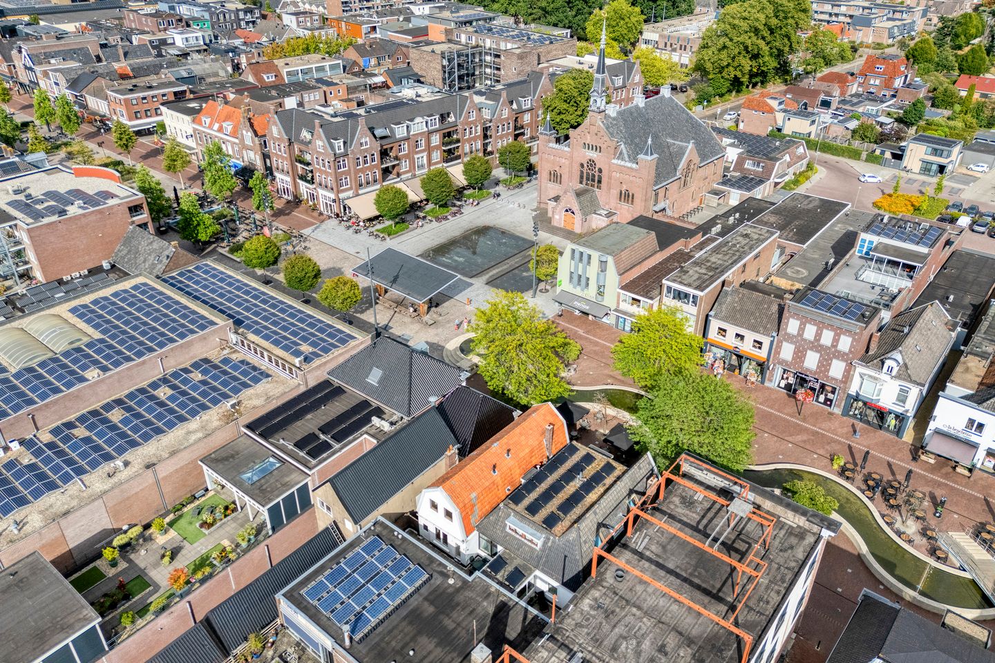 Photo 25 of Hoofdstraat 138