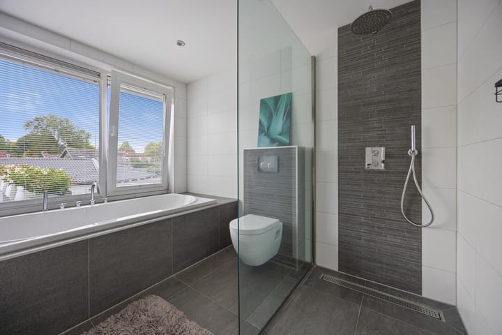 Foto 23 van Roestenbergstraat 60