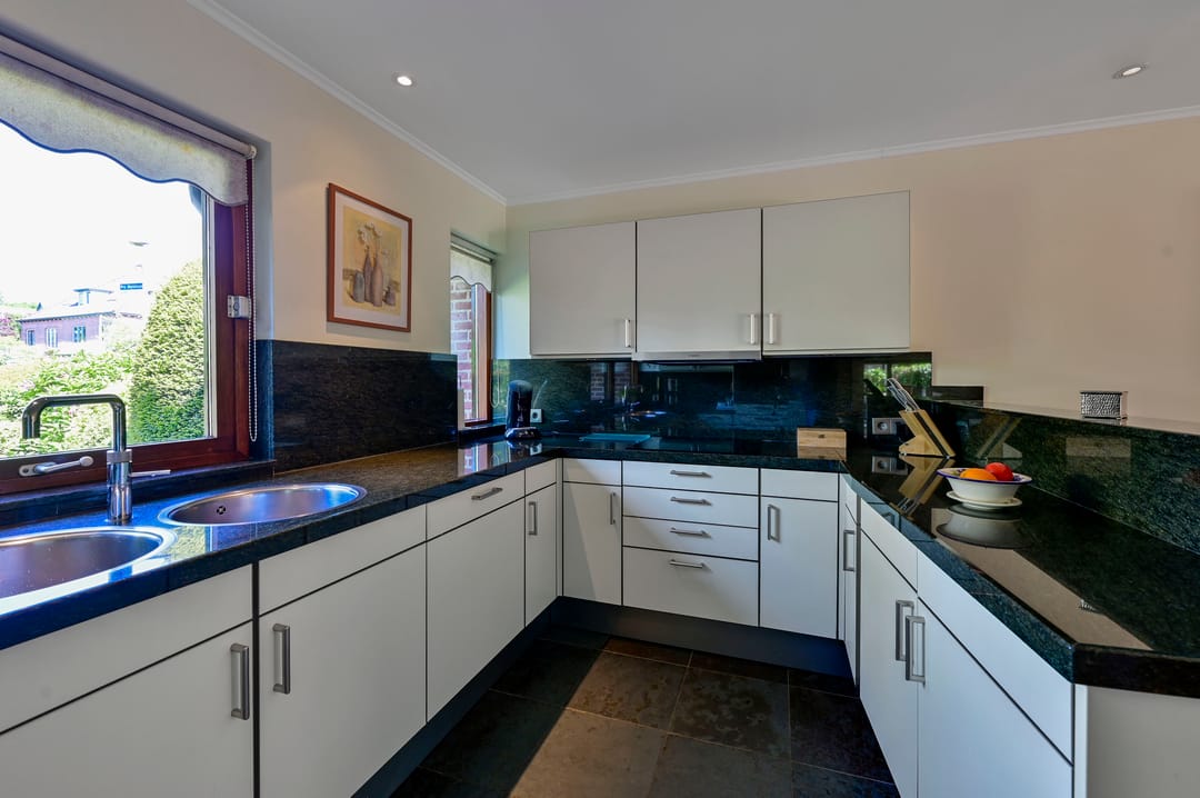 Photo 11 of Koningin Sophielaan 1-A