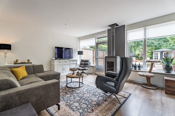 Foto 2 van Hazeleger 193