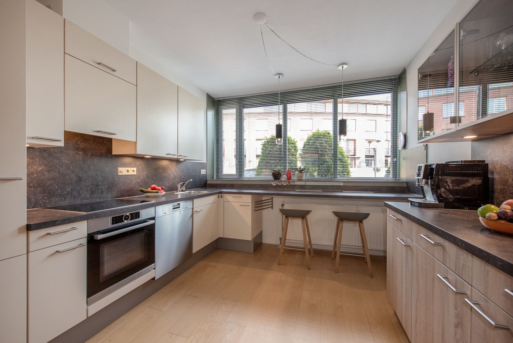 Foto 15 van Hazerswoudestraat 63