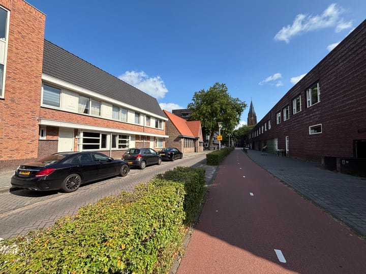 Foto 2 van Pastoor van Leeuwenstraat 28