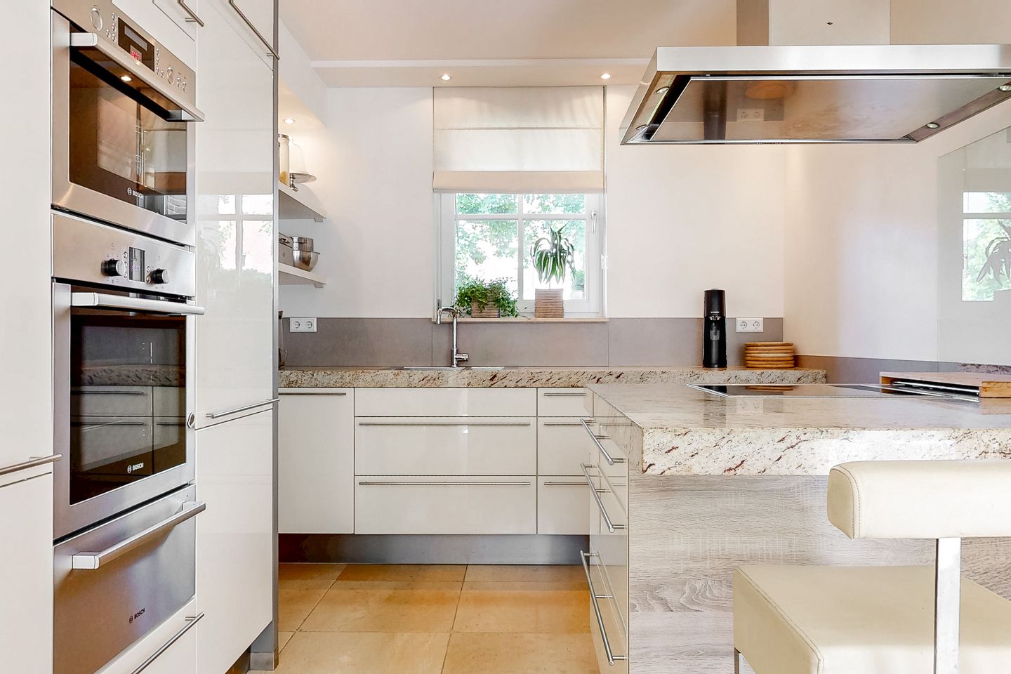 Foto 10 van Karperstraat 14