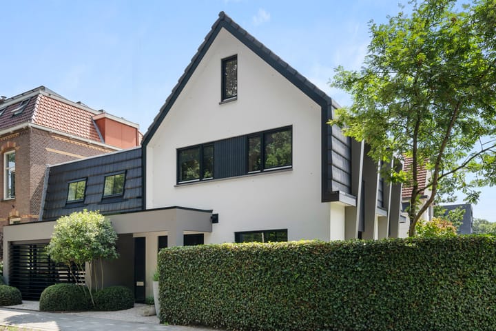 Foto 10 van Stationsweg 105