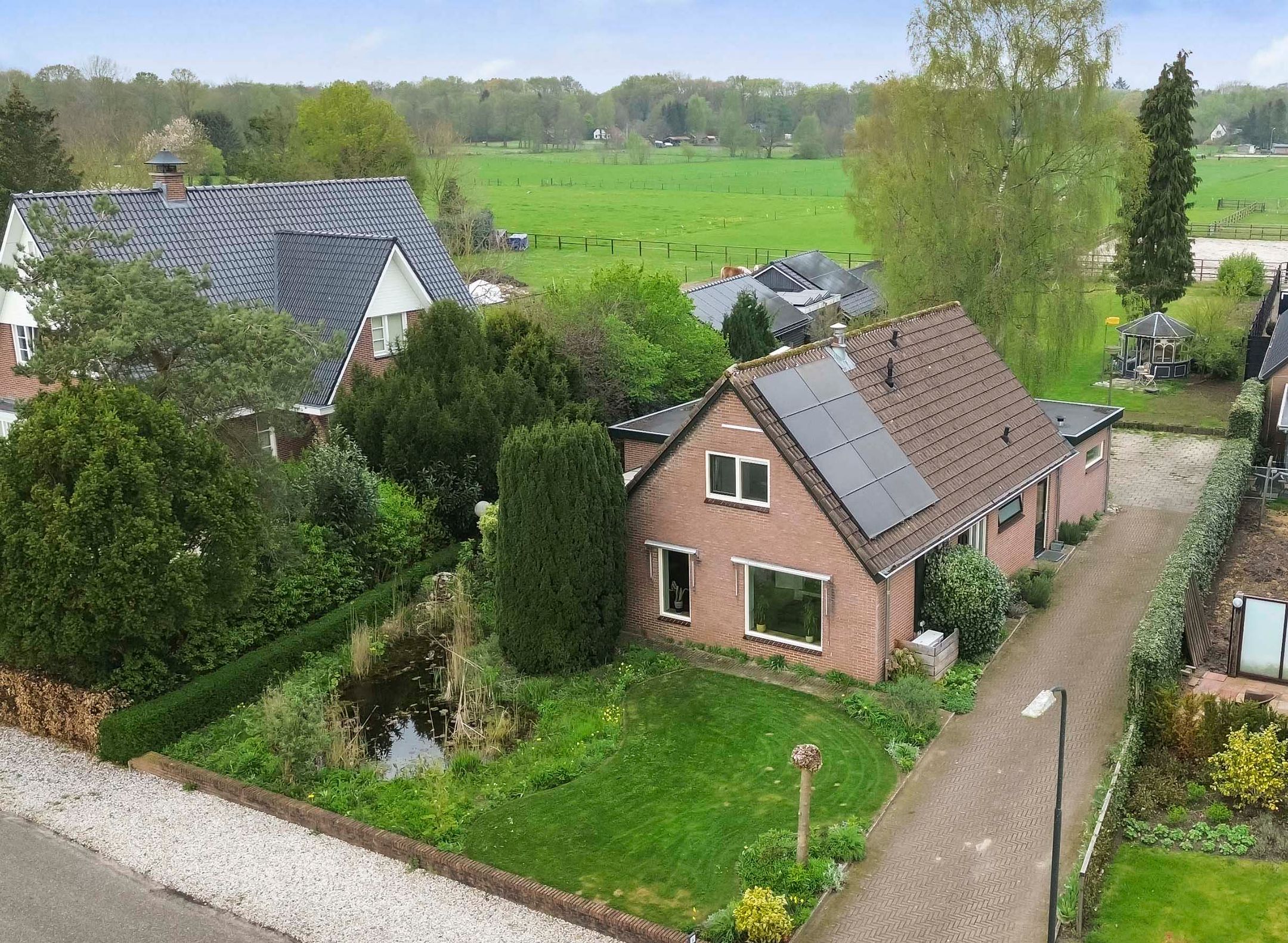 Photo 39 of Houtentorenweg 14-2