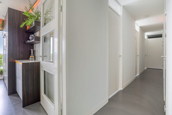 Photo 5 of Kratonkade 576