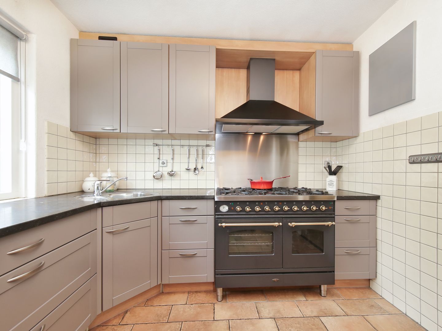 Photo 10 of Jan van der Horststraat 34