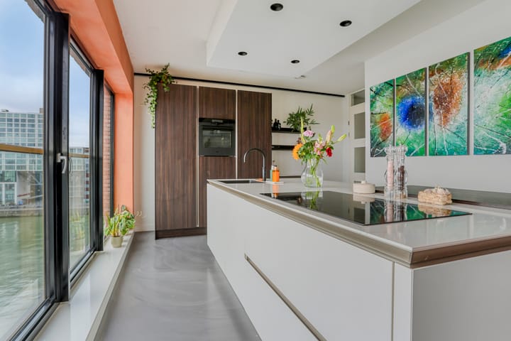 Photo 15 of Kratonkade 576