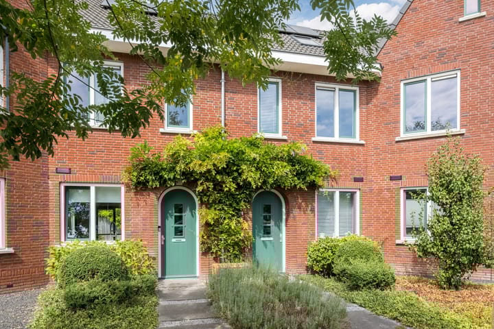 Foto 2 van Klokstaart 11