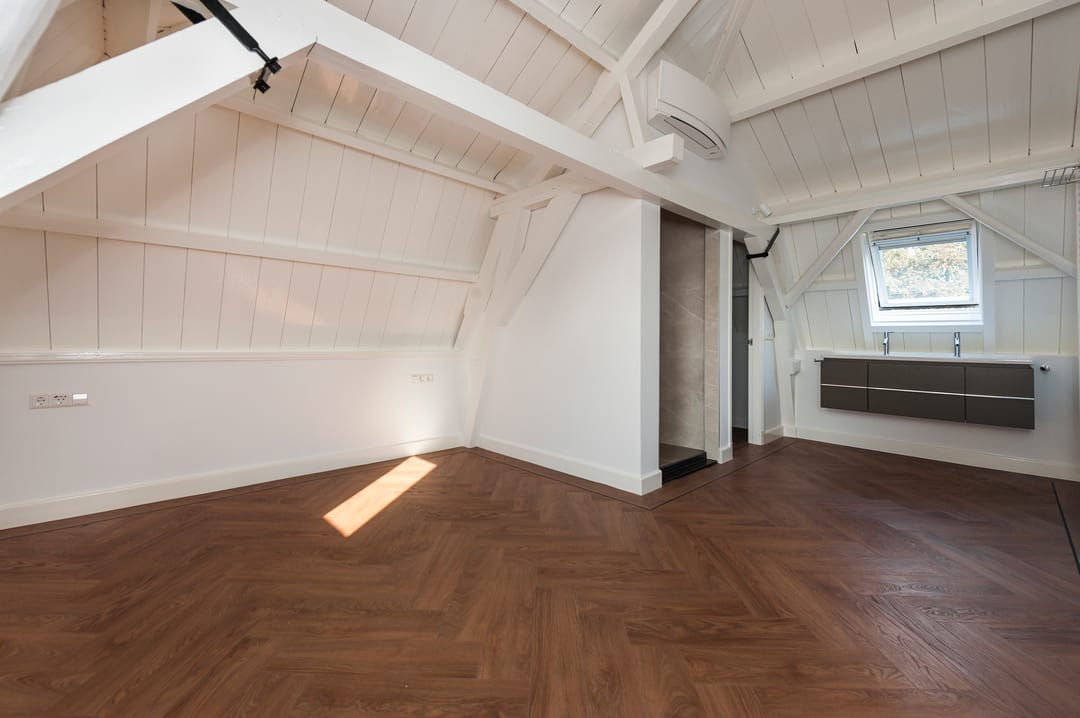 Photo 11 of Burgemeester van den Boschstraat 1-D