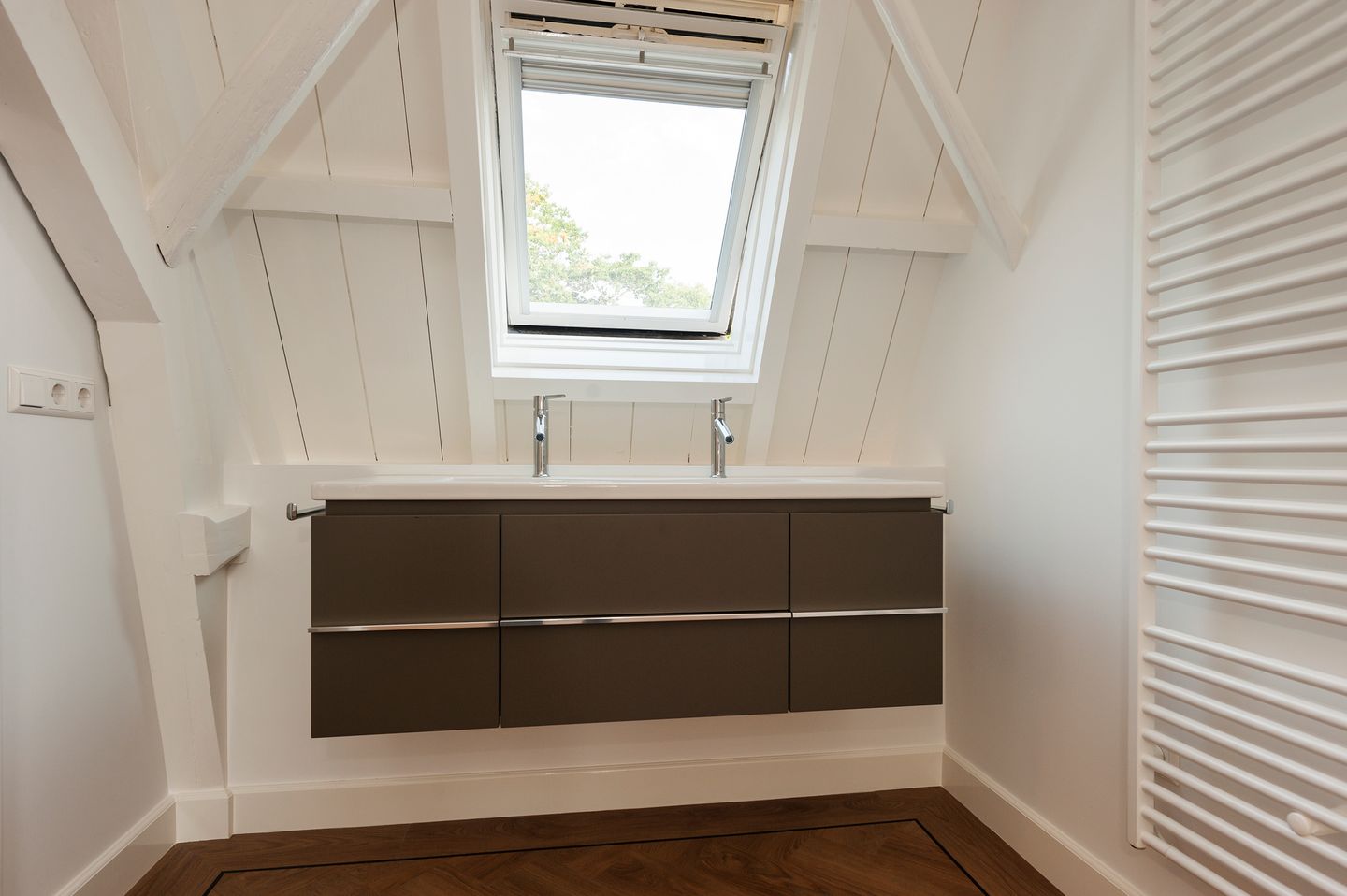 Photo 14 of Burgemeester van den Boschstraat 1-D