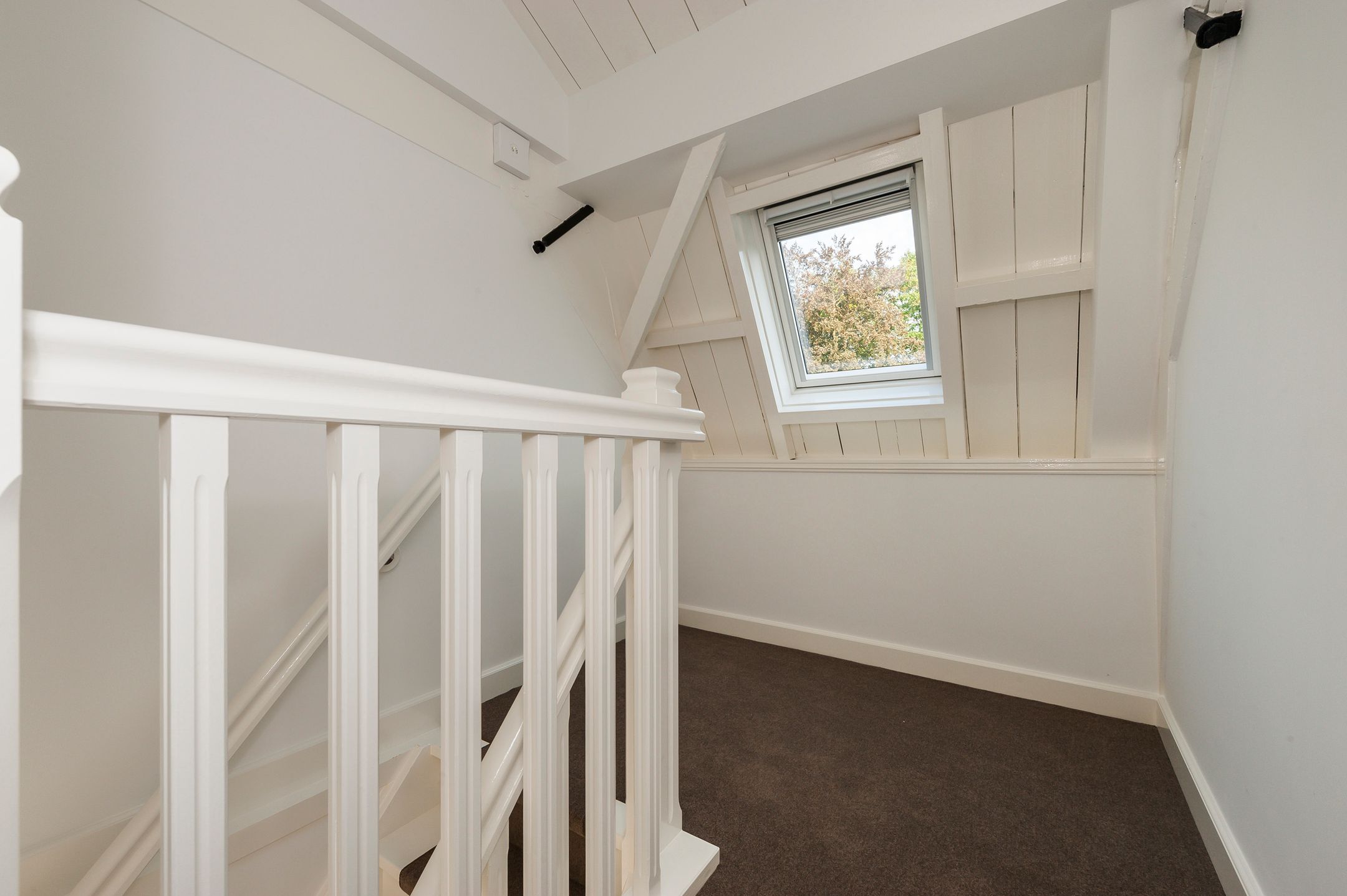 Photo 18 of Burgemeester van den Boschstraat 1-D