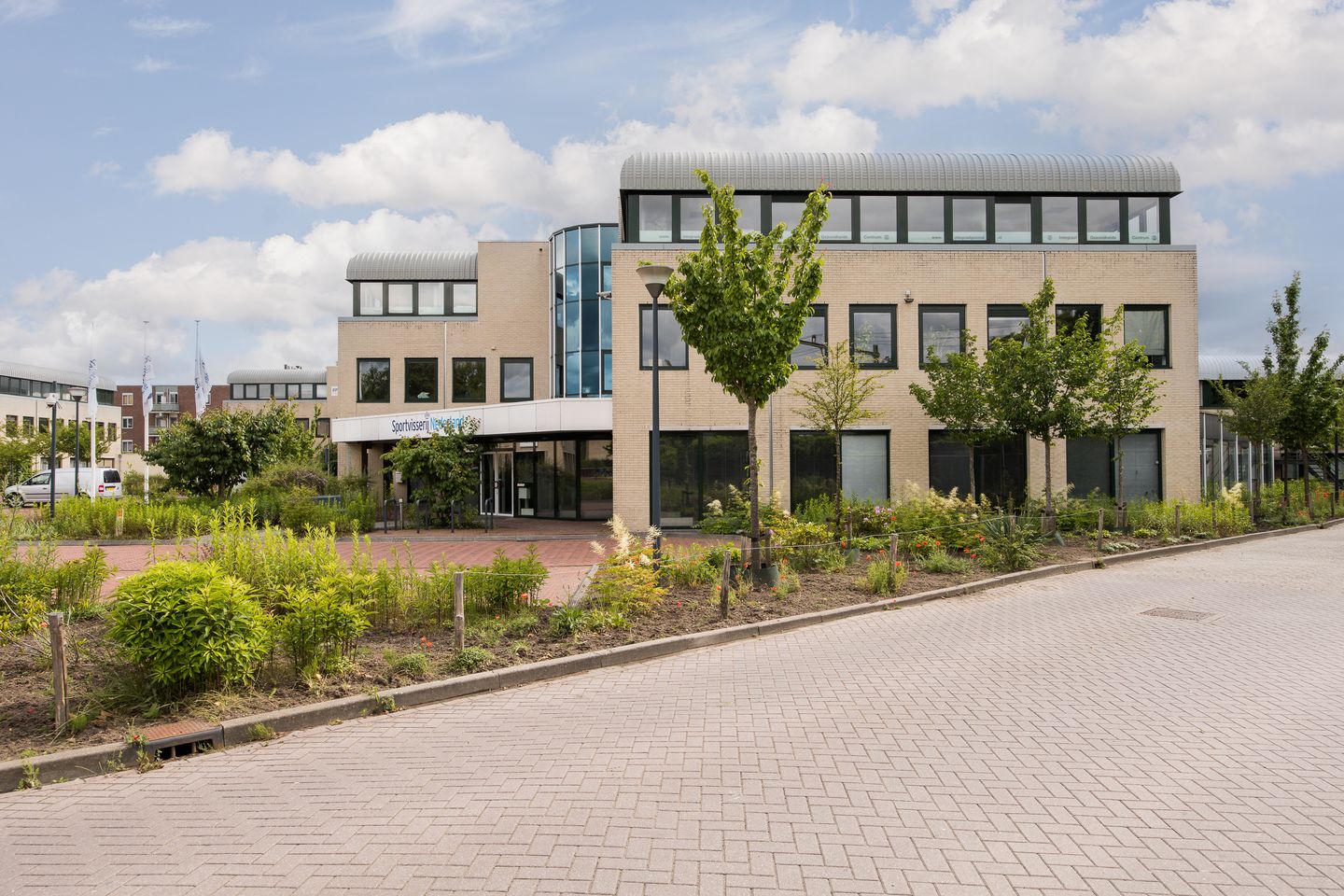 Bekijk foto 2 van Leyenseweg 115-A