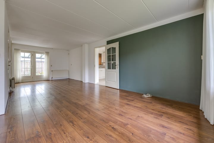 Foto 6 van 12e Laan 11