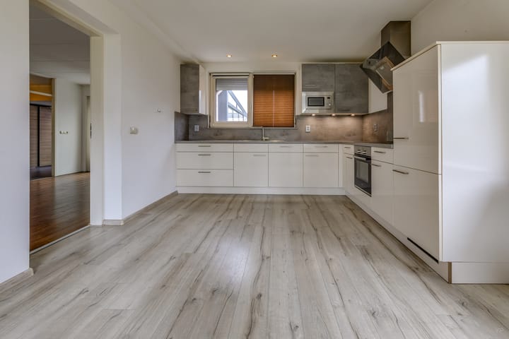 Foto 8 van 12e Laan 11