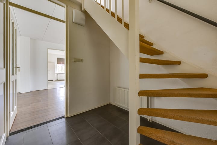 Foto 13 van 12e Laan 11