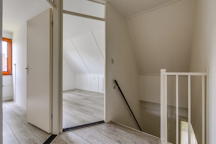 Foto 14 van 12e Laan 11