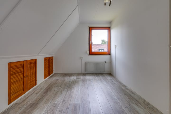 Foto 18 van 12e Laan 11